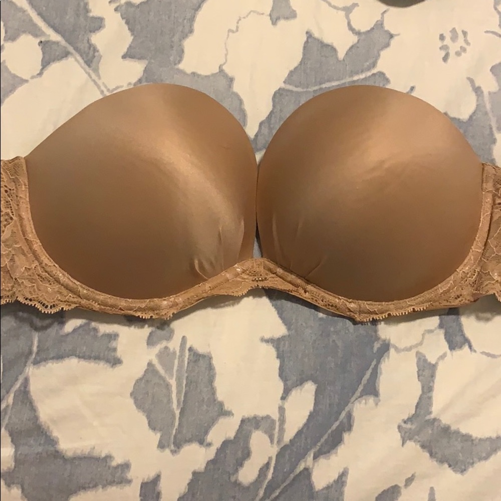 Strapless Victoria secret bra (only worn once)